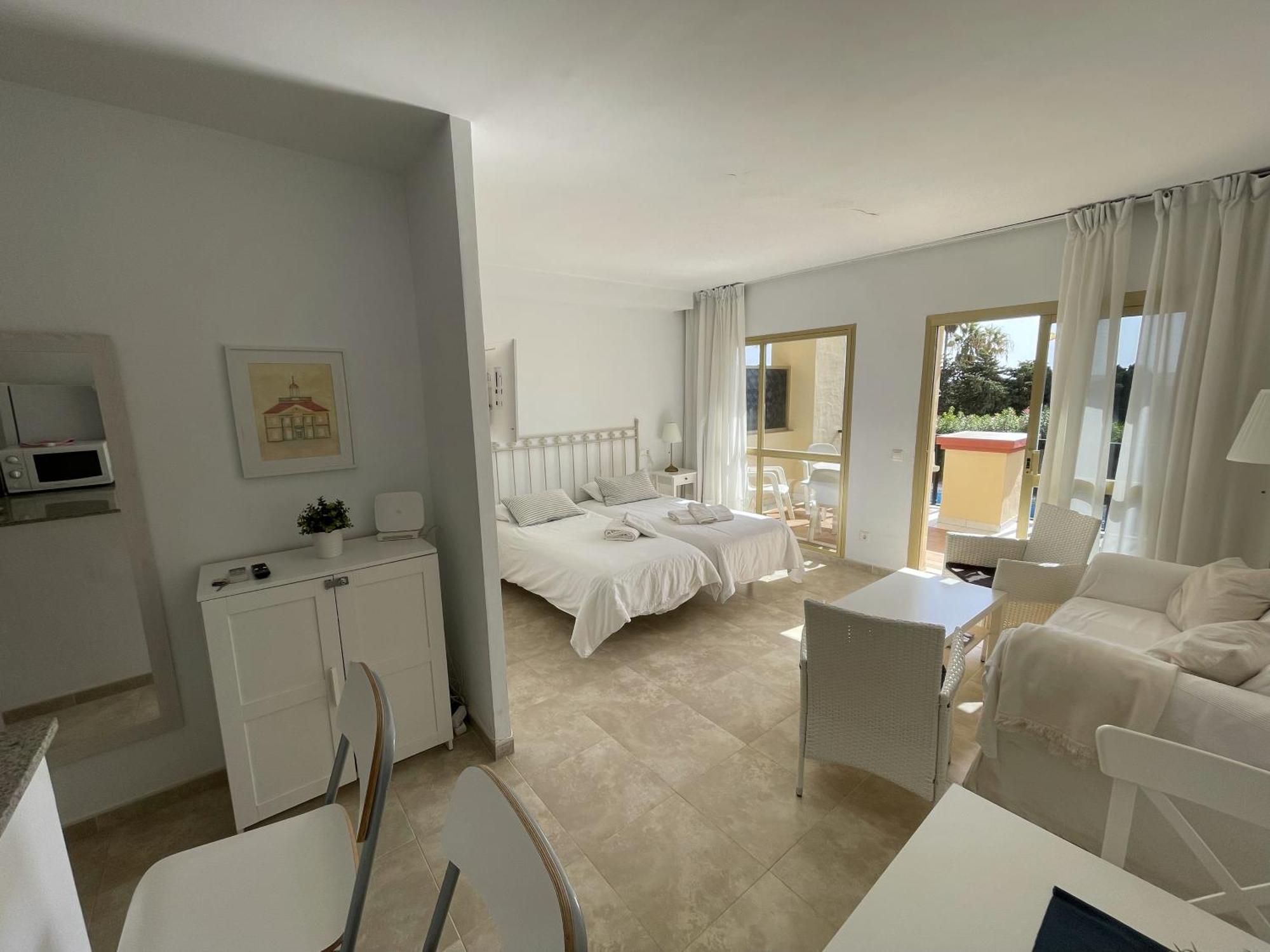 Estudio primera Linea 50 mtrs playa. Fibra 600Mb Marbella Exterior foto