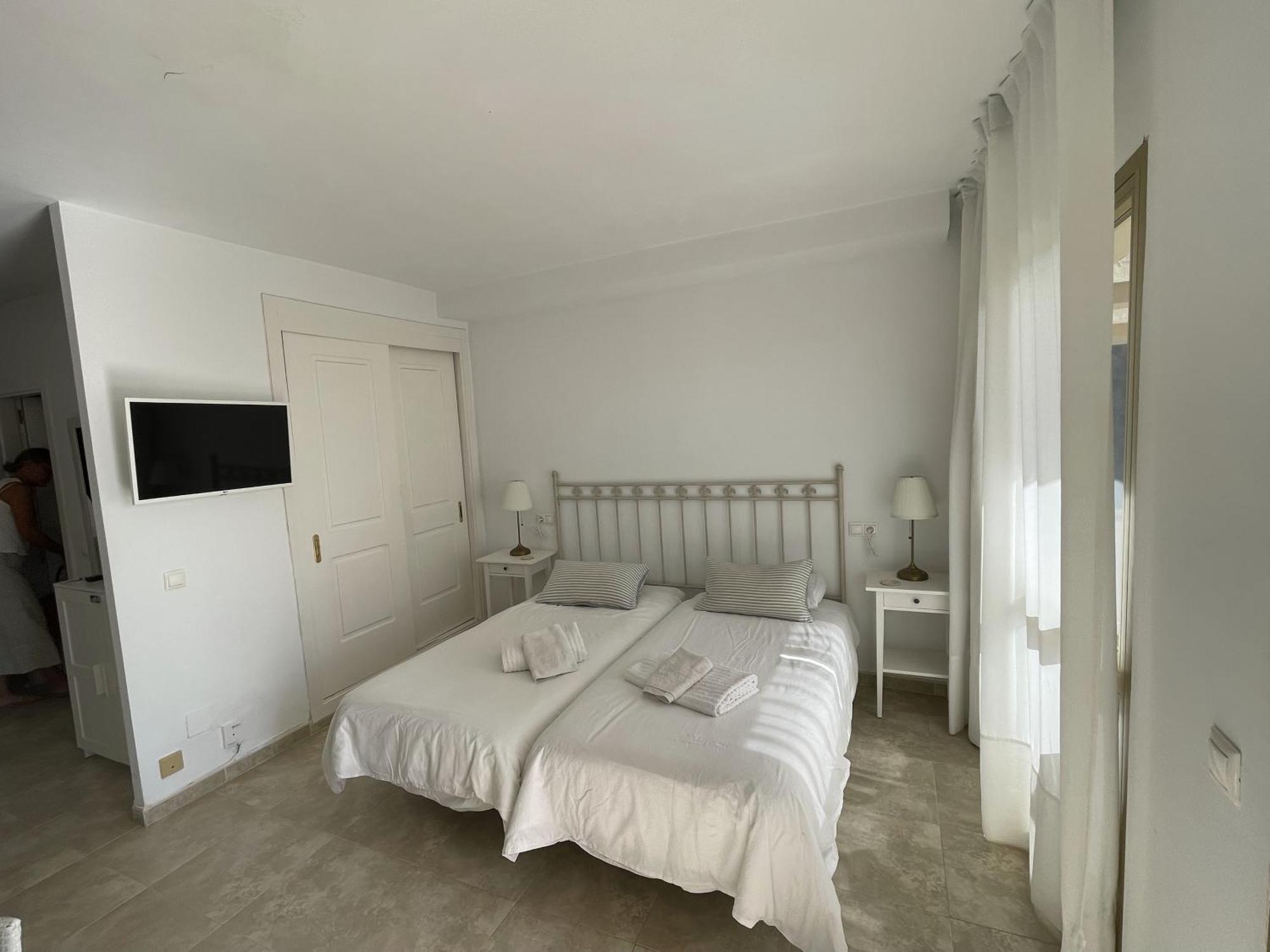 Estudio primera Linea 50 mtrs playa. Fibra 600Mb Marbella Exterior foto