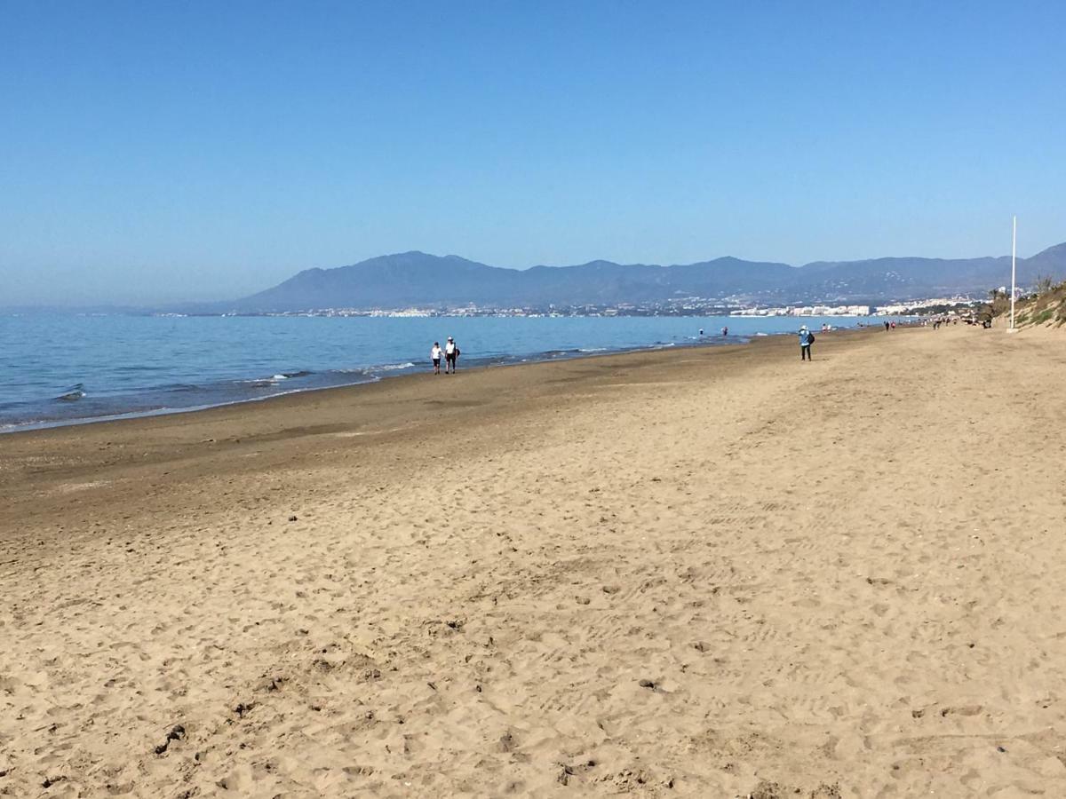 Estudio primera Linea 50 mtrs playa. Fibra 600Mb Marbella Exterior foto
