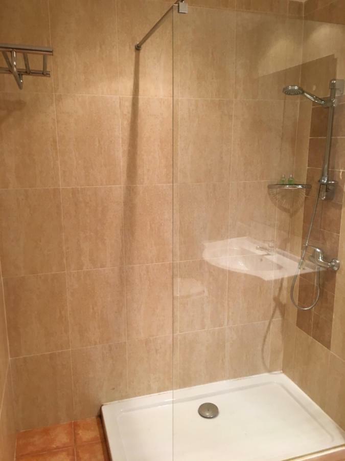 Estudio primera Linea 50 mtrs playa. Fibra 600Mb Marbella Exterior foto