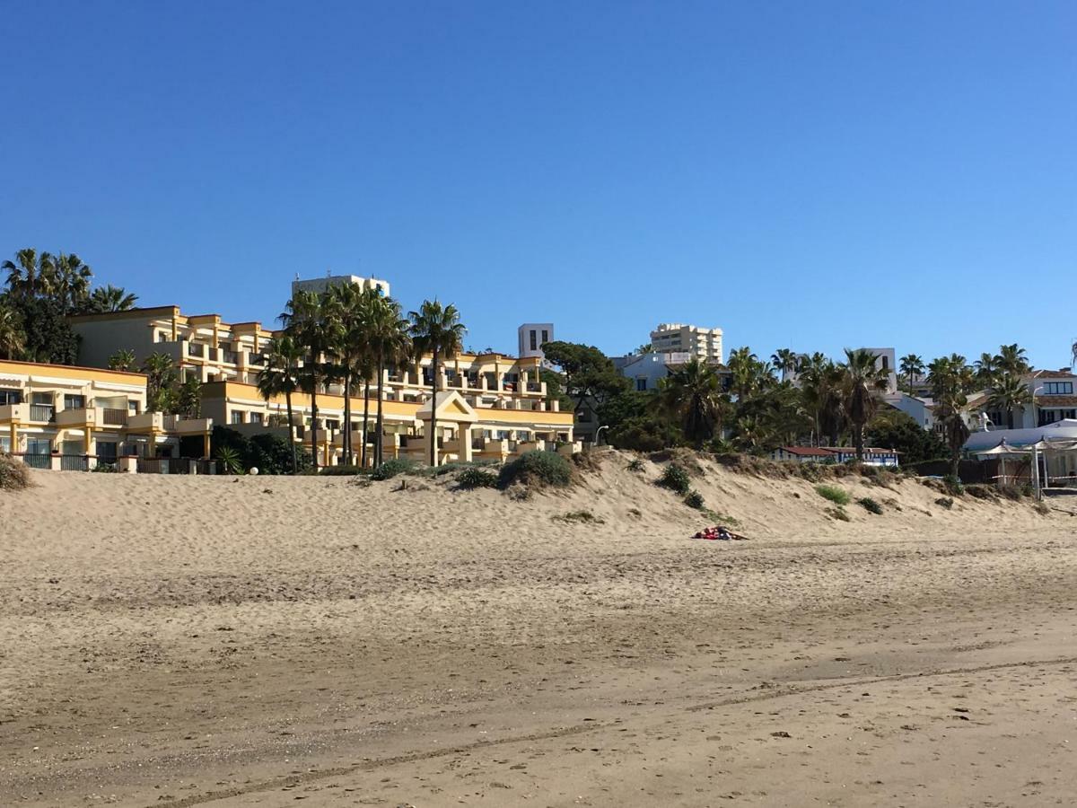 Estudio primera Linea 50 mtrs playa. Fibra 600Mb Marbella Exterior foto